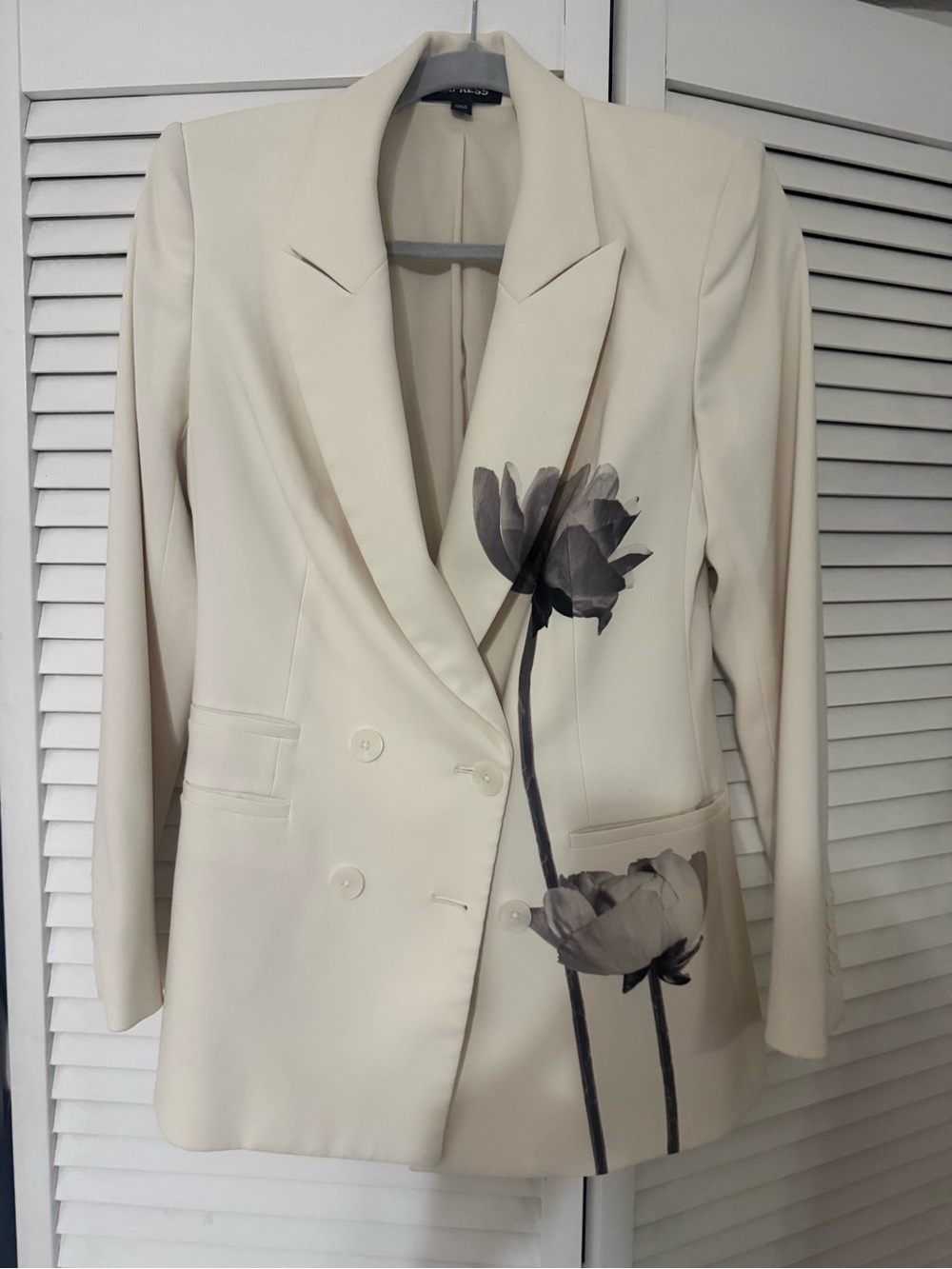 Express Cream Double-Breasted Blazer with Gray Floral Print